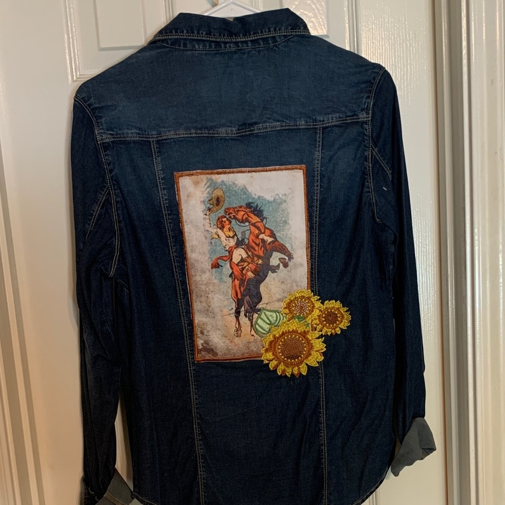 Madison & Co. Women's Dark Denim Button-Down Shirt - Sunflower Detail - Picture 3 of 4